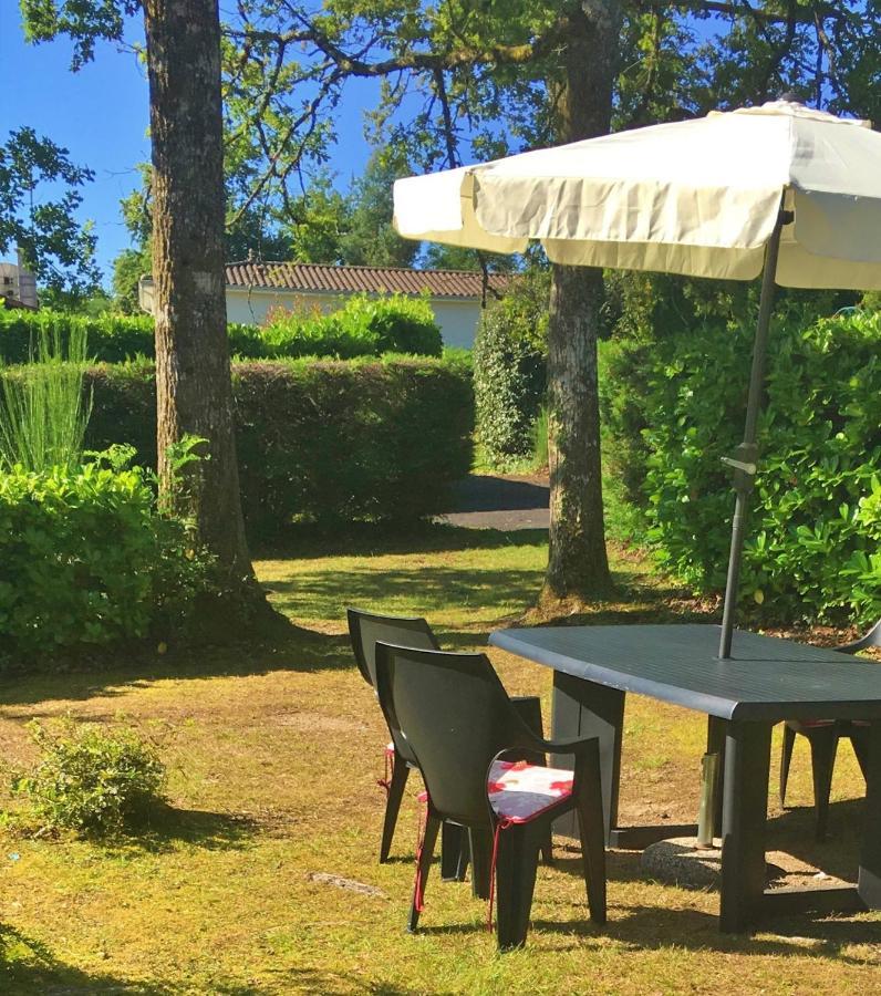 Vakantie Woning Le Chat Maison 175 Ecuras Exterior photo
